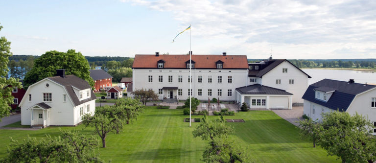 Boka ett weekendpaket på Båsenberga Hotell