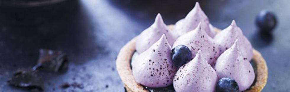 Recept på lakritskolapaj med blåbärsmaräng